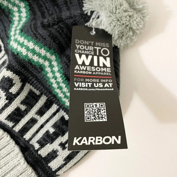 Karbon  Moosehead Lager Beer Winter Hat Beanie Toque and Mittens - Picture 6 of 12